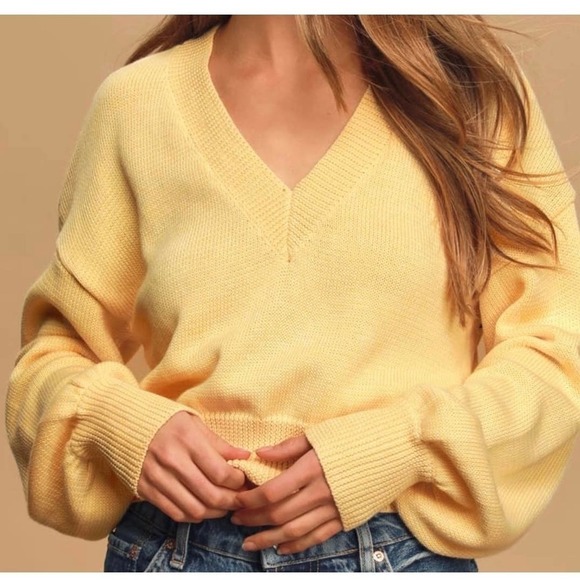 Lulus Sweaters - 𝅺LULUS Just a Moment V Neck Cropped Long Sleeve Sweater Yellow